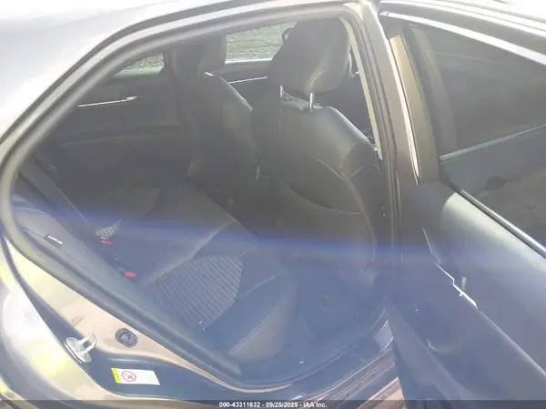 4T1B11HK8JU024800 2018 TOYOTA CAMRY - Image 8