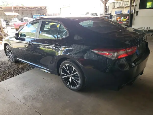 4T1B11HK8JU025476 2018 TOYOTA CAMRY - Image 2