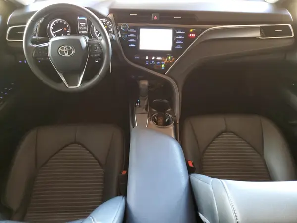 4T1B11HK8JU025476 2018 TOYOTA CAMRY - Image 8