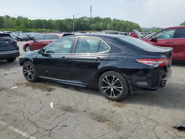 4T1B11HK8JU026790 2018 TOYOTA CAMRY - Image 2