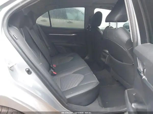 4T1B11HK8JU027969 2018 TOYOTA CAMRY - Image 8