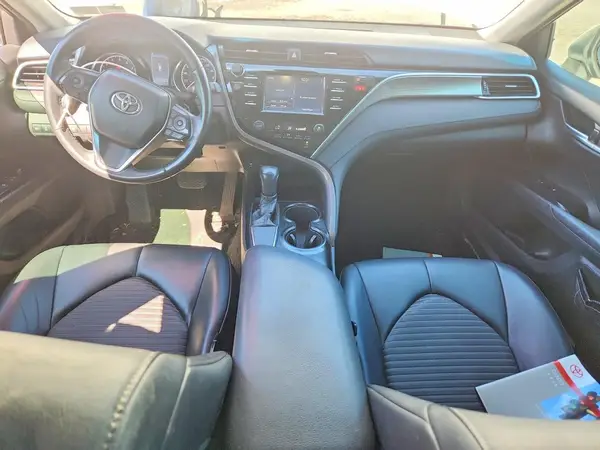 4T1B11HK8JU028085 2018 TOYOTA CAMRY - Image 8