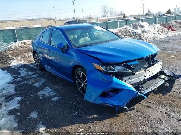 4T1B11HK8JU029155 2018 TOYOTA CAMRY - Image 1