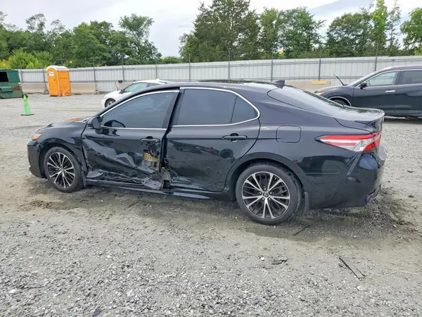 4T1B11HK8JU030189 2018 TOYOTA CAMRY - Image 2