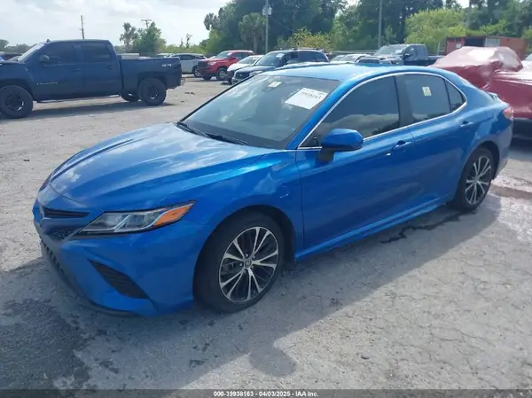 4T1B11HK8JU030662 2018 TOYOTA CAMRY - Image 2
