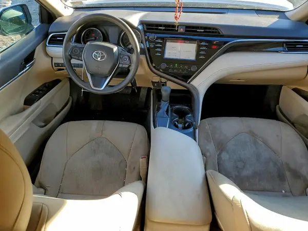 4T1B11HK8JU032122 2018 TOYOTA CAMRY - Image 8