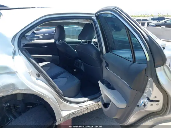 4T1B11HK8JU034095 2018 TOYOTA CAMRY - Image 8