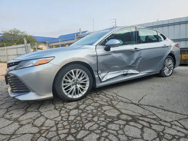 4T1B11HK8JU036400 2018 TOYOTA CAMRY - Image 1