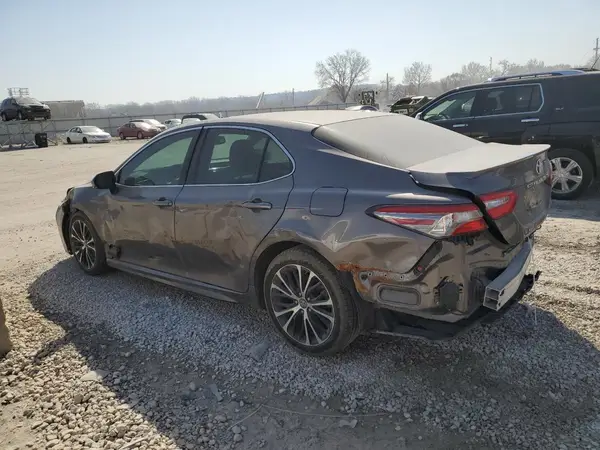 4T1B11HK8JU037837 2018 TOYOTA CAMRY - Image 2