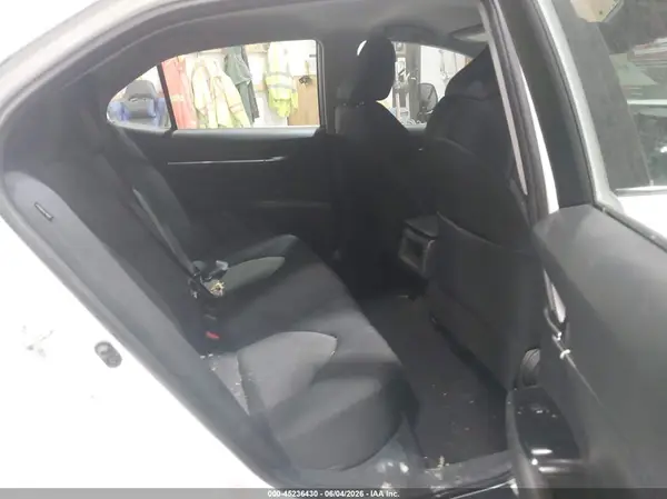 4T1B11HK8JU038454 2018 TOYOTA CAMRY - Image 8