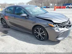 4T1B11HK8JU039488 2018 TOYOTA CAMRY