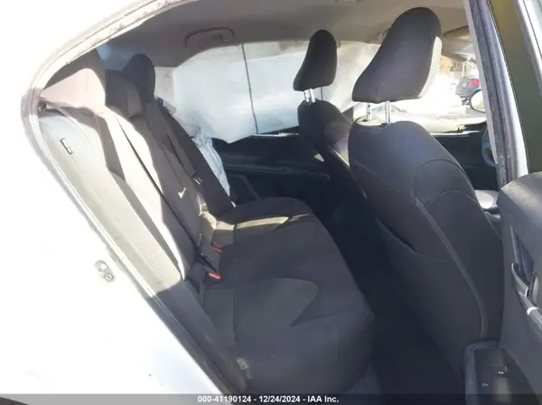 4T1B11HK8JU041452 2018 TOYOTA CAMRY - Image 8