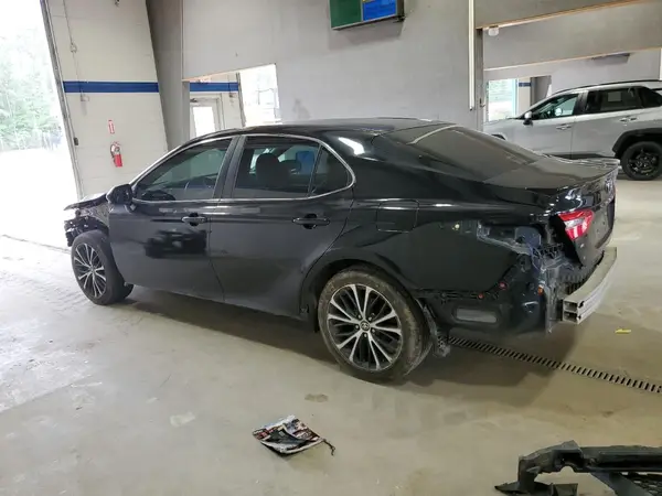 4T1B11HK8JU042651 2018 TOYOTA CAMRY - Image 2
