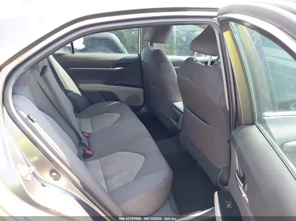 4T1B11HK8JU046733 2018 TOYOTA CAMRY - Image 8