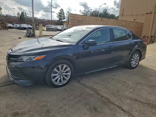 4T1B11HK8JU047803 2018 TOYOTA CAMRY - Image 1