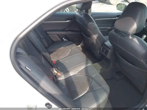 4T1B11HK8JU048045 2018 TOYOTA CAMRY - Image 8