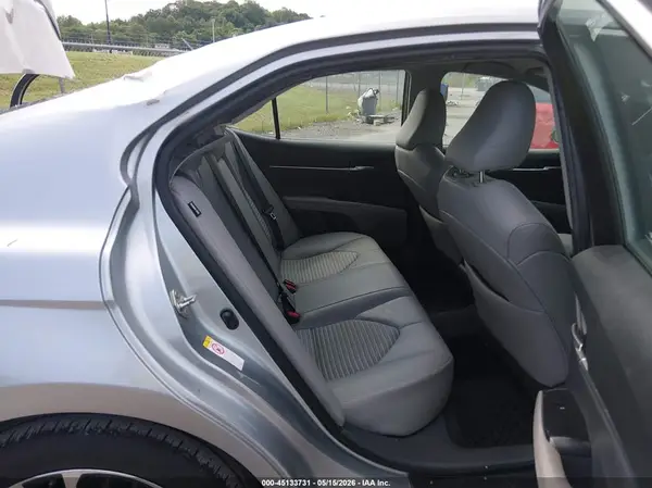 4T1B11HK8JU049907 2018 TOYOTA CAMRY - Image 8