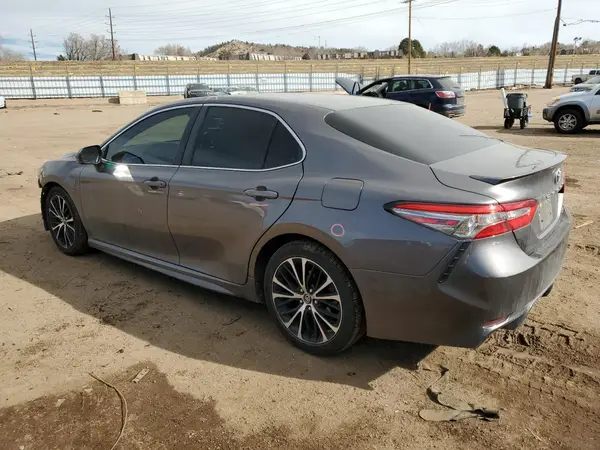 4T1B11HK8JU052712 2018 TOYOTA CAMRY - Image 2