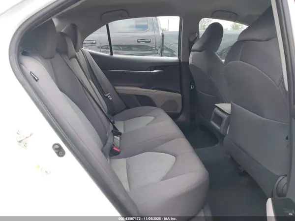 4T1B11HK8JU053729 2018 TOYOTA CAMRY - Image 8