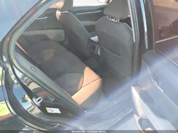 4T1B11HK8JU053746 2018 TOYOTA CAMRY - Image 8