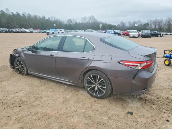 4T1B11HK8JU056355 2018 TOYOTA CAMRY - Image 2