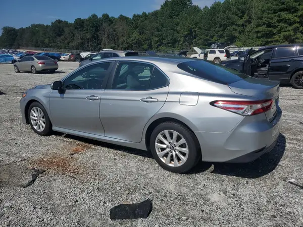 4T1B11HK8JU056520 2018 TOYOTA CAMRY - Image 2