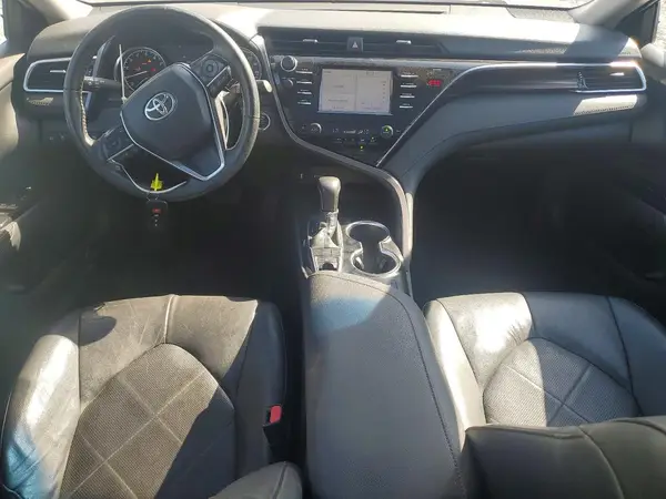 4T1B11HK8JU057389 2018 TOYOTA CAMRY - Image 8