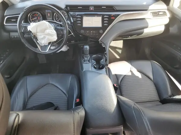 4T1B11HK8JU060163 2018 TOYOTA CAMRY - Image 8