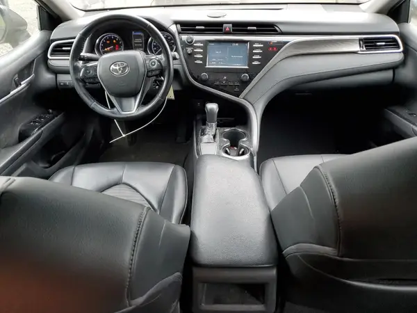 4T1B11HK8JU060244 2018 TOYOTA CAMRY - Image 8