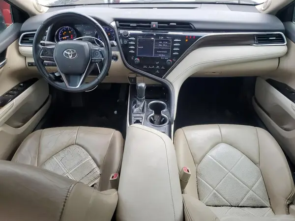 4T1B11HK8JU060714 2018 TOYOTA CAMRY - Image 8