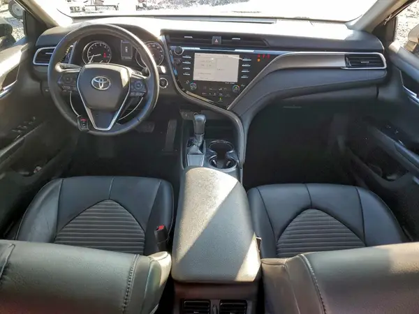 4T1B11HK8JU064262 2018 TOYOTA CAMRY - Image 8