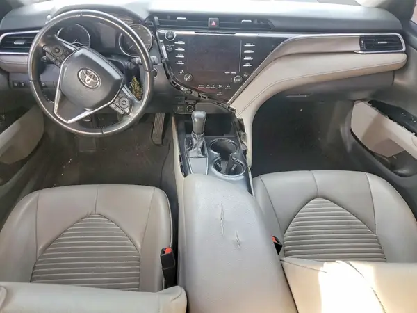 4T1B11HK8JU070112 2018 TOYOTA CAMRY - Image 8