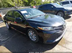 4T1B11HK8JU070644 2018 TOYOTA CAMRY