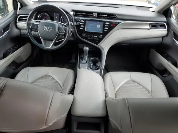 4T1B11HK8JU071678 2018 TOYOTA CAMRY - Image 8
