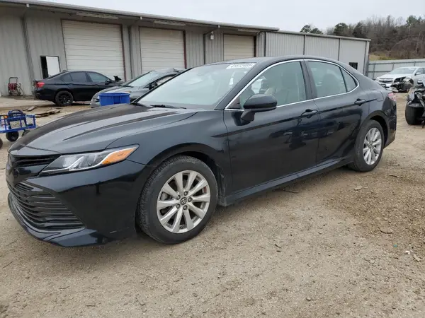4T1B11HK8JU073530 2018 TOYOTA CAMRY - Image 1