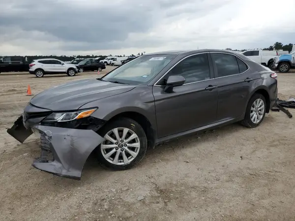 4T1B11HK8JU075391 2018 TOYOTA CAMRY - Image 1