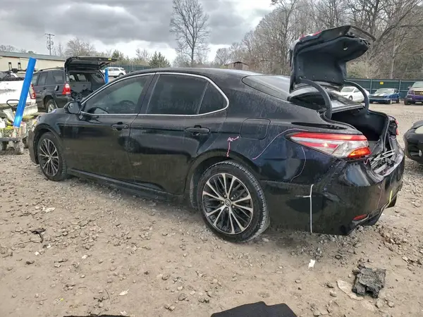 4T1B11HK8JU079571 2018 TOYOTA CAMRY - Image 2