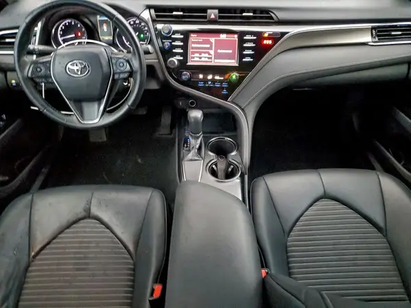 4T1B11HK8JU079571 2018 TOYOTA CAMRY - Image 8