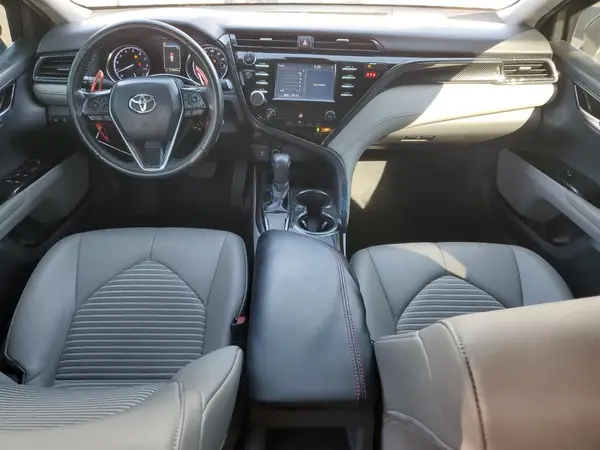 4T1B11HK8JU080185 2018 TOYOTA CAMRY - Image 8