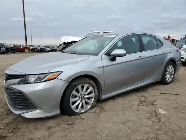 4T1B11HK8JU080655 2018 TOYOTA CAMRY - Image 1