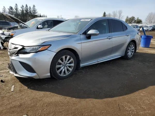 4T1B11HK8JU083328 2018 TOYOTA CAMRY - Image 2
