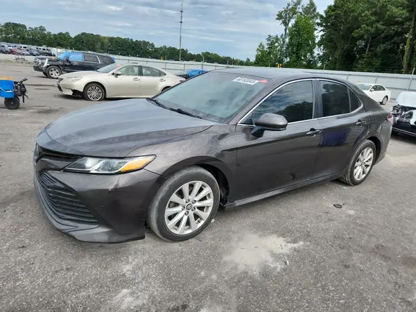 4T1B11HK8JU086150 2018 TOYOTA CAMRY - Image 1