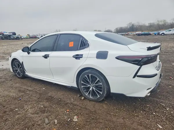 4T1B11HK8JU086293 2018 TOYOTA CAMRY - Image 2