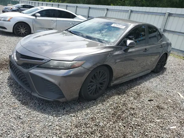 4T1B11HK8JU099187 2018 TOYOTA CAMRY - Image 1