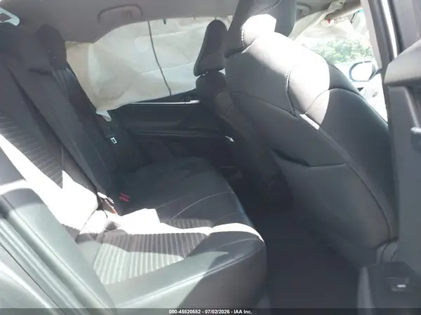 4T1B11HK8JU101780 2018 TOYOTA CAMRY - Image 8