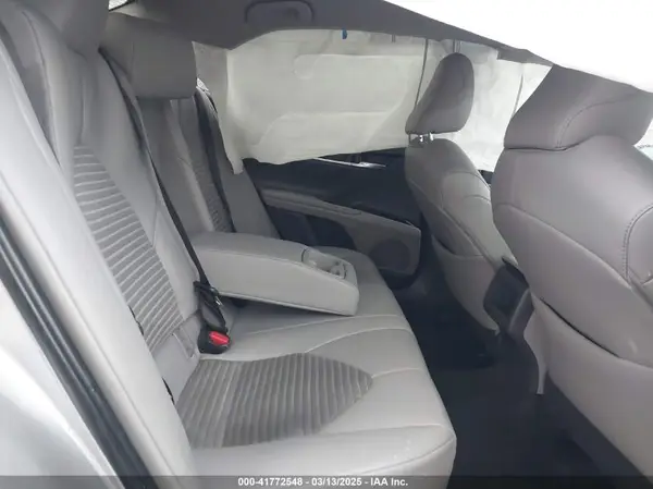 4T1B11HK8JU102413 2018 TOYOTA CAMRY - Image 8