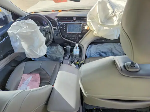 4T1B11HK8JU103349 2018 TOYOTA CAMRY - Image 8