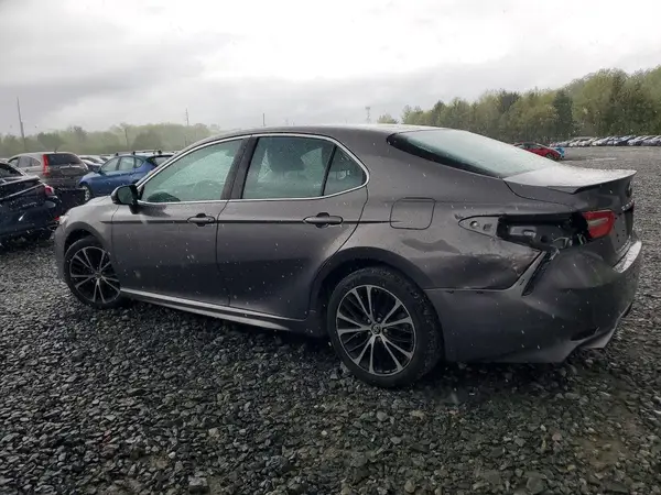 4T1B11HK8JU104811 2018 TOYOTA CAMRY - Image 2