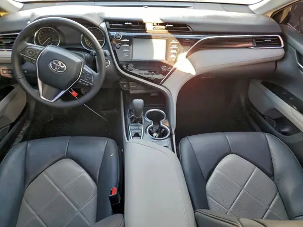 4T1B11HK8JU110303 2018 TOYOTA CAMRY - Image 8
