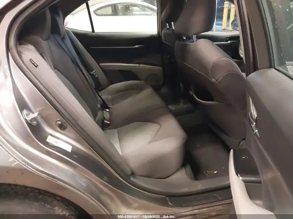 4T1B11HK8JU110740 2018 TOYOTA CAMRY - Image 8
